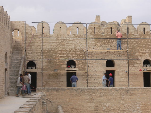 romanes eunt domus geruest monastir ribat alt festung bauarbeiter tunesien 