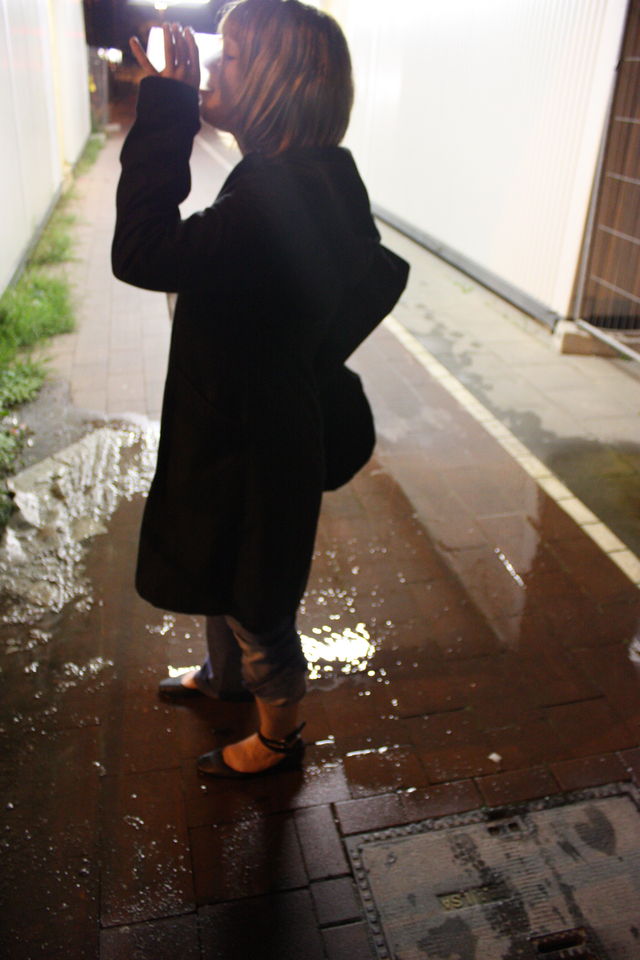 Rocknrollqueen wein melanie pf�tze rheinauhafen baustelle becher 