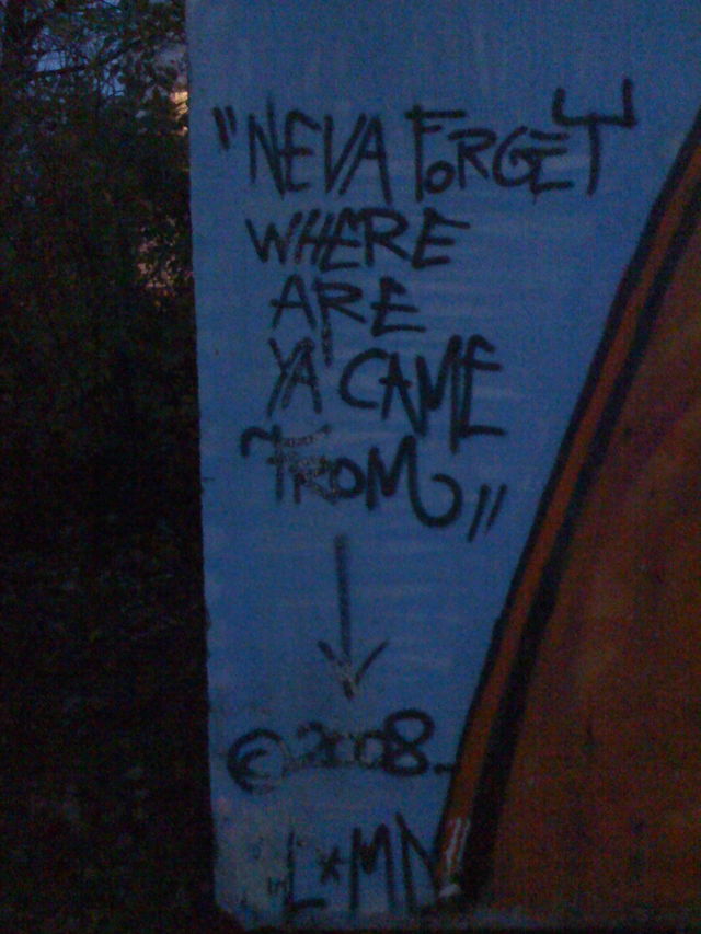 Say what? denglish t�rklish grafitti tag 