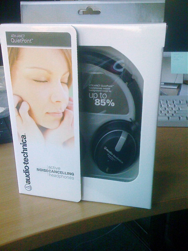 Und ab da war nur noch Stille... audio-technica cancelling headphones kopfh�rer noise b�ro musik leise 