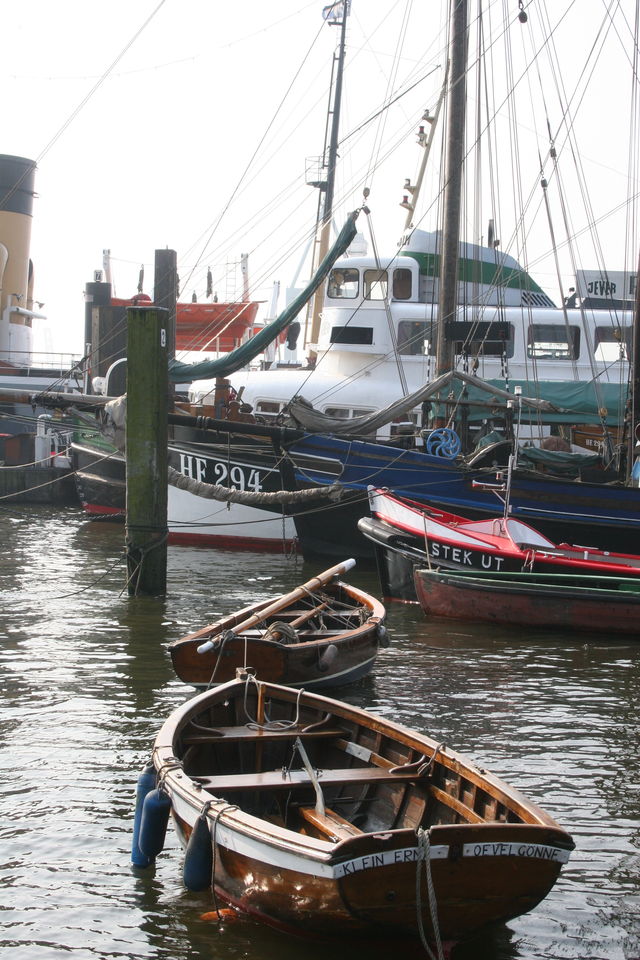 btchen boote hafen oevelgoenne 