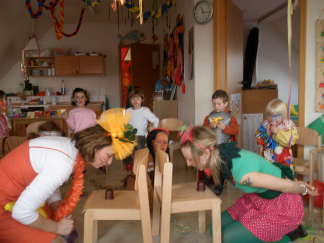 Schokokusswettessen karneval09 schokokuss wettessen kindergarten 