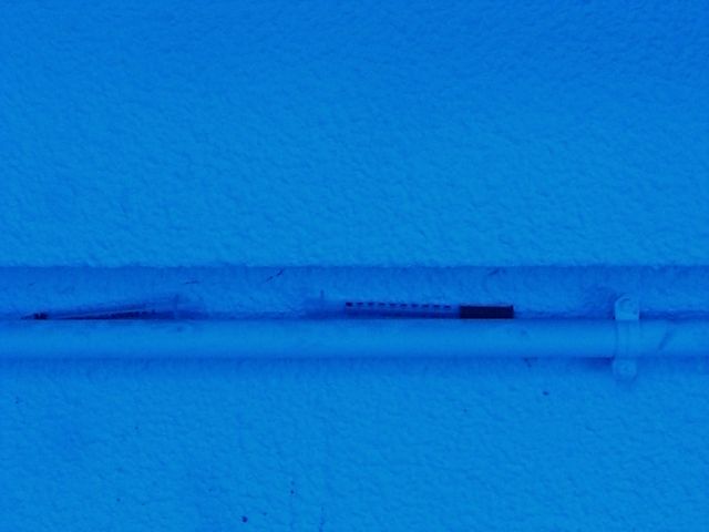 versteckte spritzen im parkhaus versteckt parkhaus drogen junkie br�ssel spritzen 