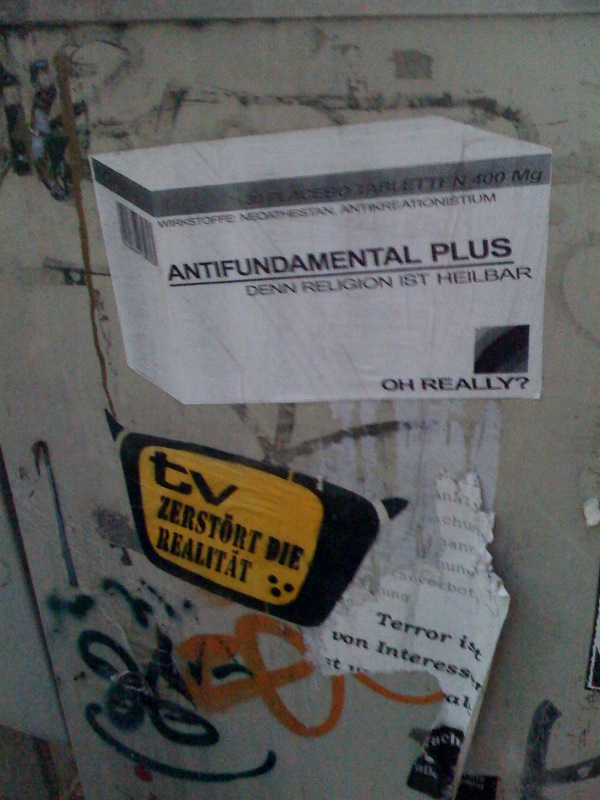 Anti antifundamental sticker streetart tv realit�t plus 