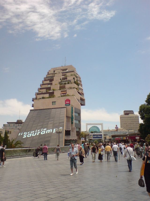 postmoderne architektur frankreich montpellier 