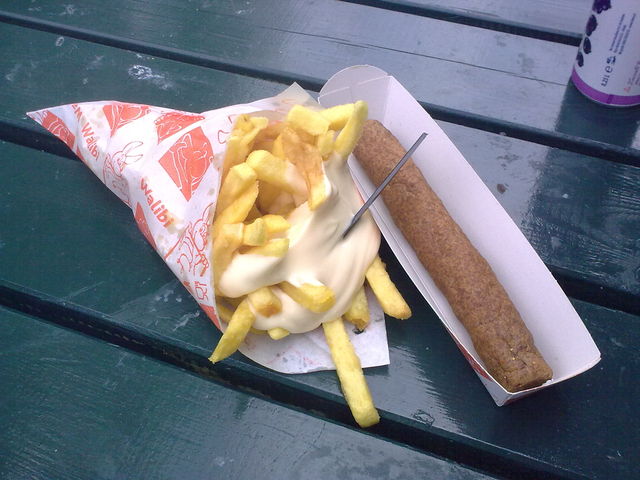 Mittagessen, Standard, NL majo patat walibi_world holland pommes frikandel cassis 