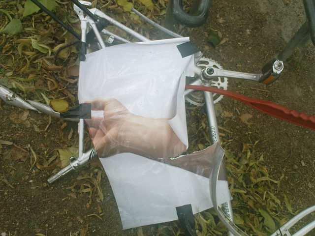 Schrottkunst fahrrad kunst k�ln rad streetart arm 