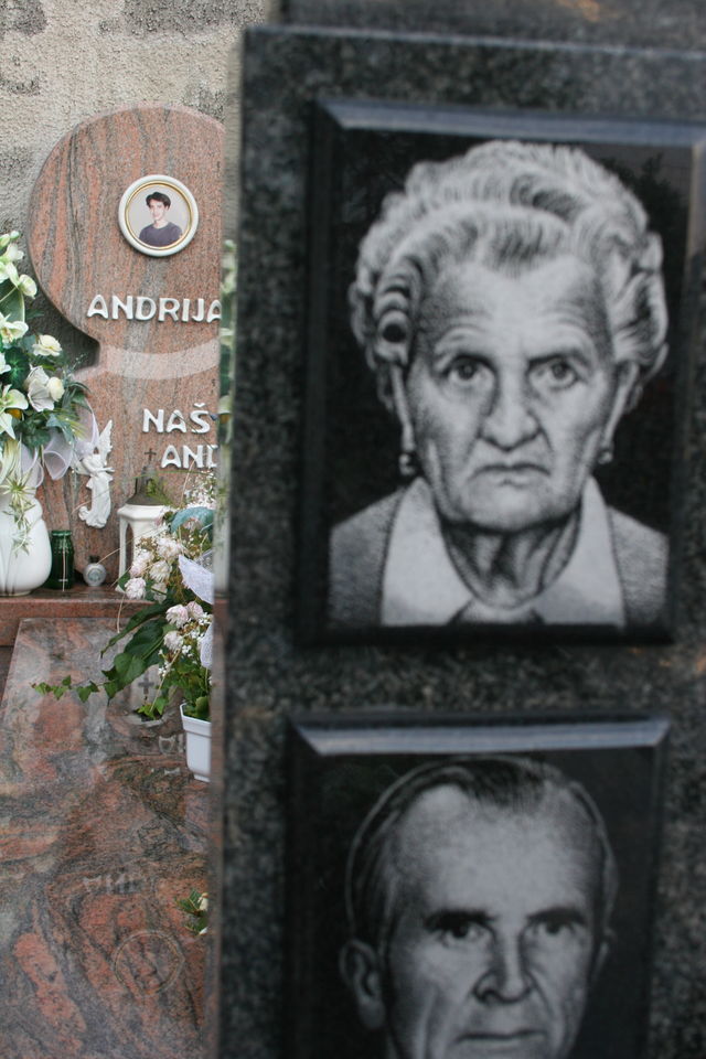 grabesstile friedhof grab kroatien grabstein 