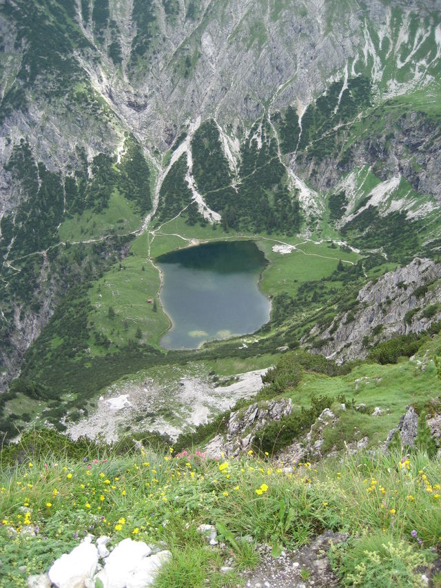 Gipfelaussicht auf Geisalpsee gipfel oberstdorf rubihorn geisalpsee 