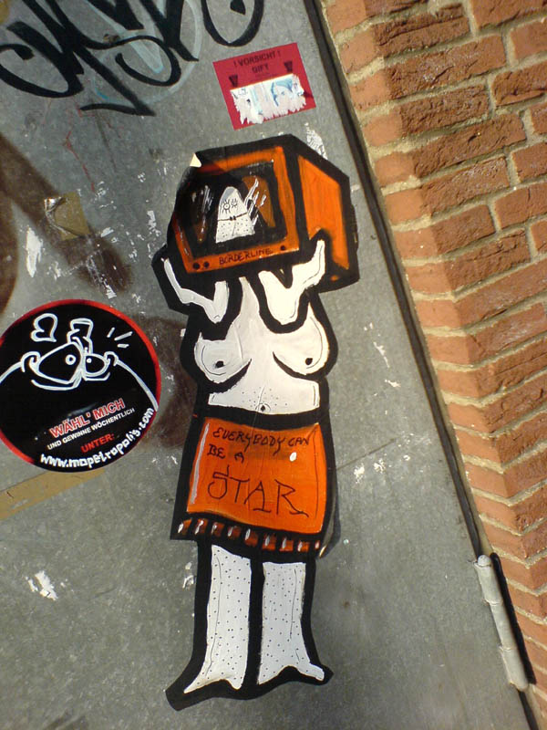 Lady in Orange ehrenfeld streetart 