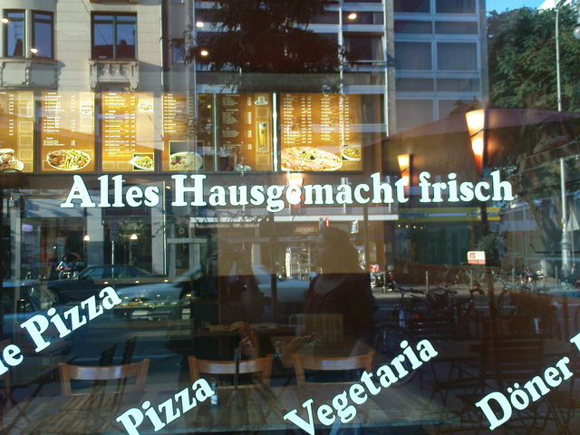 alles essen alles appetit vegetaria dner essen kln pizza aachener pause imbissbude imbiss mahlzeit 