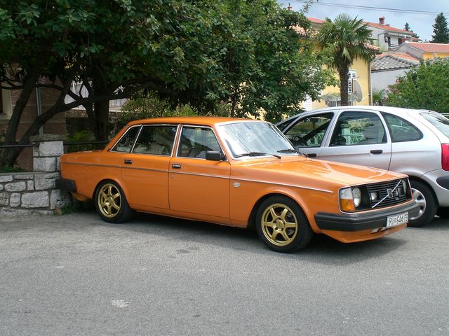 schlitten auto kroatien volvo tuning 