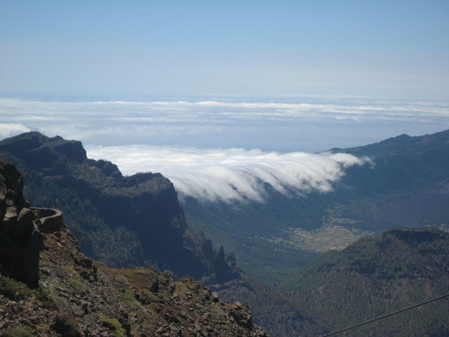 welle von oben welle wolken berge la palma 