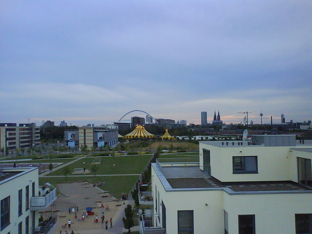 wahrzeichen (und circus) klntum dom kln circus aussicht lvr-turm wahrzeichen colonius klnarena 