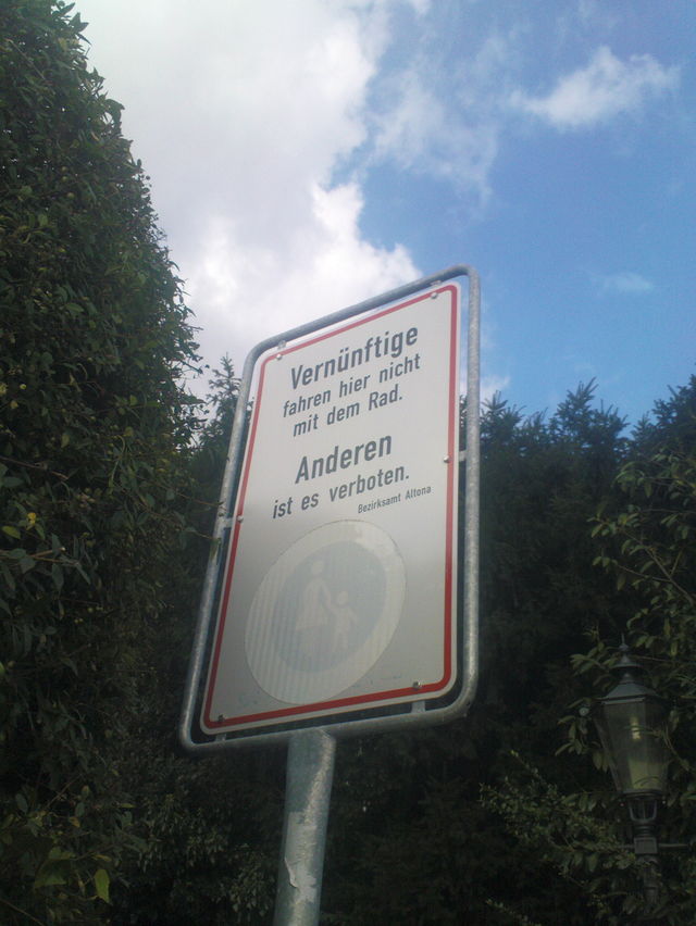 behrdenwitz witz schild verbot altona 