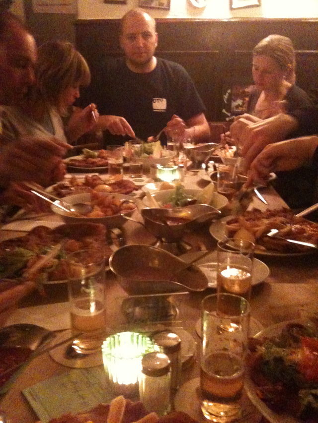 Schnitzelk�nig sagt: Keine Witzel mit Schnitzel k�lsch oma tom vogelmann maria schnitzel kleinmann esther 