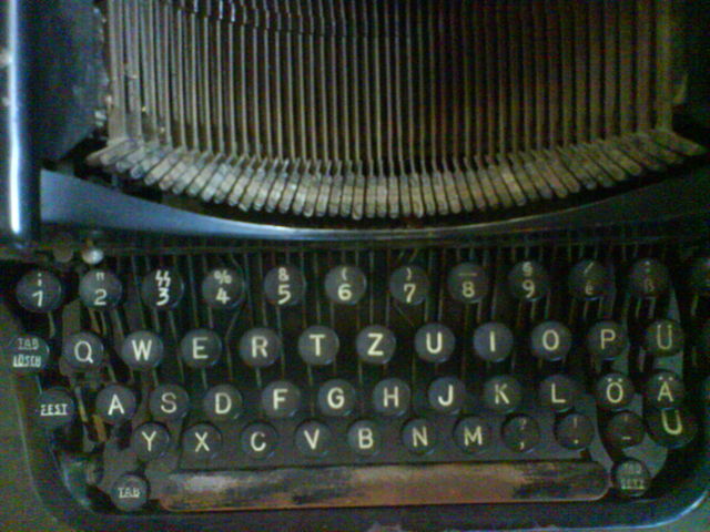 nazimaschine schreibmaschine tastatur nazis mrderische_brokratie 