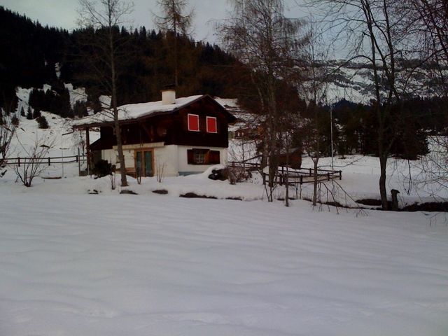 robotohaus augen haus roboter schnee 