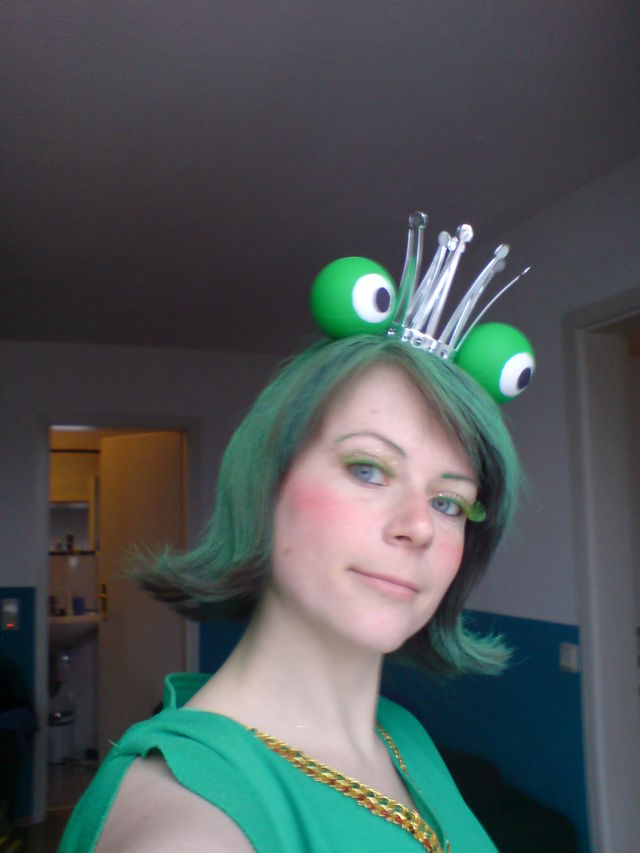 sei ein frosch karneval nina kost�m frosch karneval_2010 froschk�nigin 