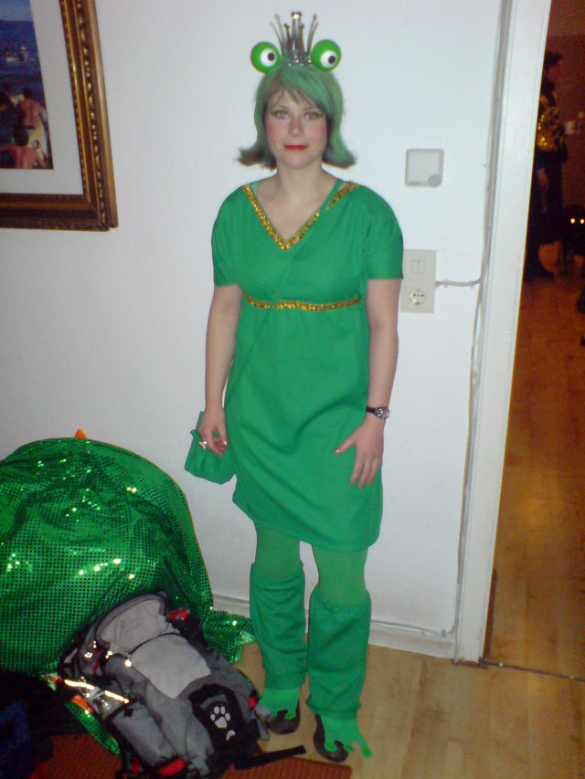  froschk�nigin karneval nina kost�m frosch karneval_2010 