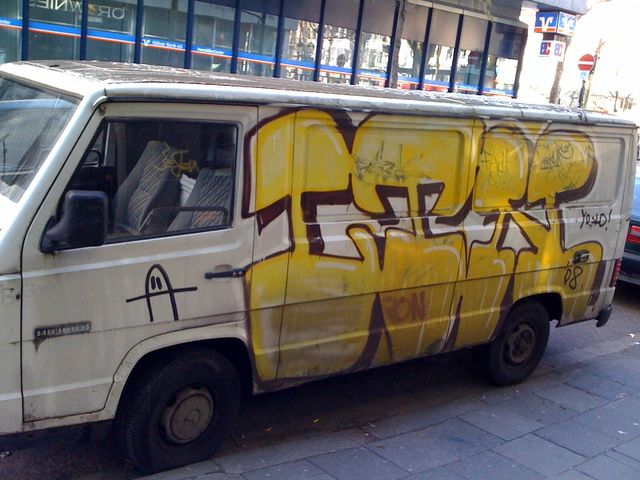 auto auto graffiti vw-bus 