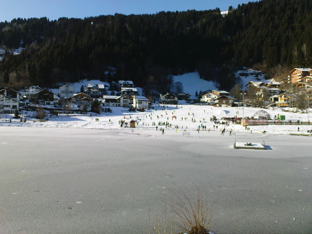 laax dorf mit kinderpiste 