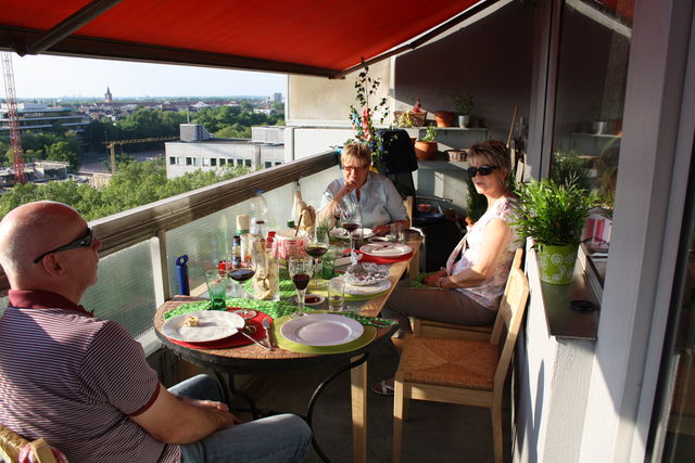 family 2 inge kreutzerstrae grillen balkon pfingsten marion jupp 