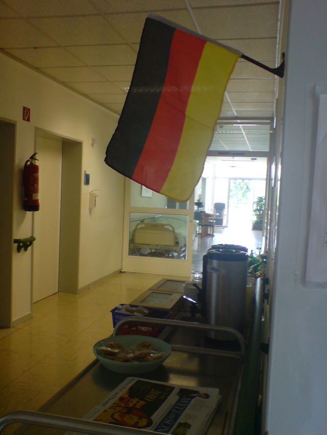WM-Stimmung im Krankenhaus... wm_2010 deutschland flagge wm krankenhaus fahne schland 