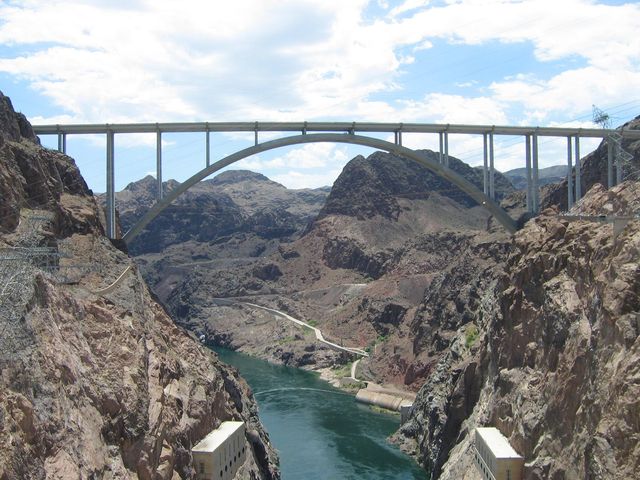 entlastung fr den hoover damm amerika brcke hoover damm arizona 