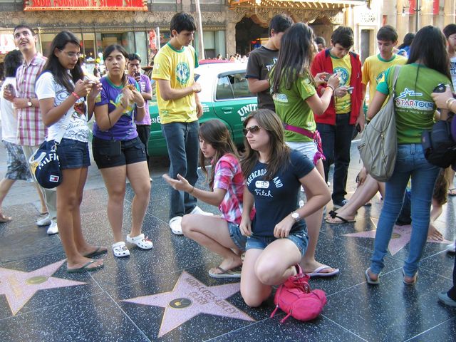 die olsen zwillinge und dat pritni angeles fame walk amerika of los hollywood kalifornien 