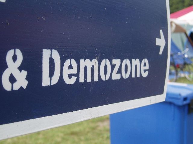 demozone this way demozone 