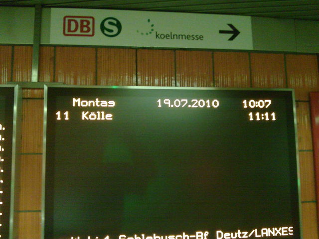 kvb alaaf anzeigetafel bahn karneval kvb k�lle deutz/messe 11.11. jeck 