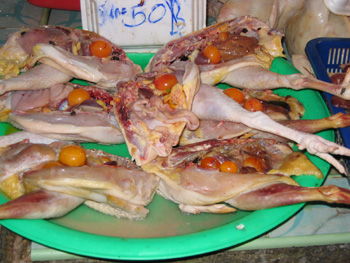 H�hnchen mit Ei essen fleisch ged�rme h�hner tiere 